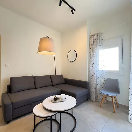 Homevision - Minimal, Quiet And Central סלוניקי